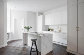 Modern and private 3 Bedroom Apt with Sauna